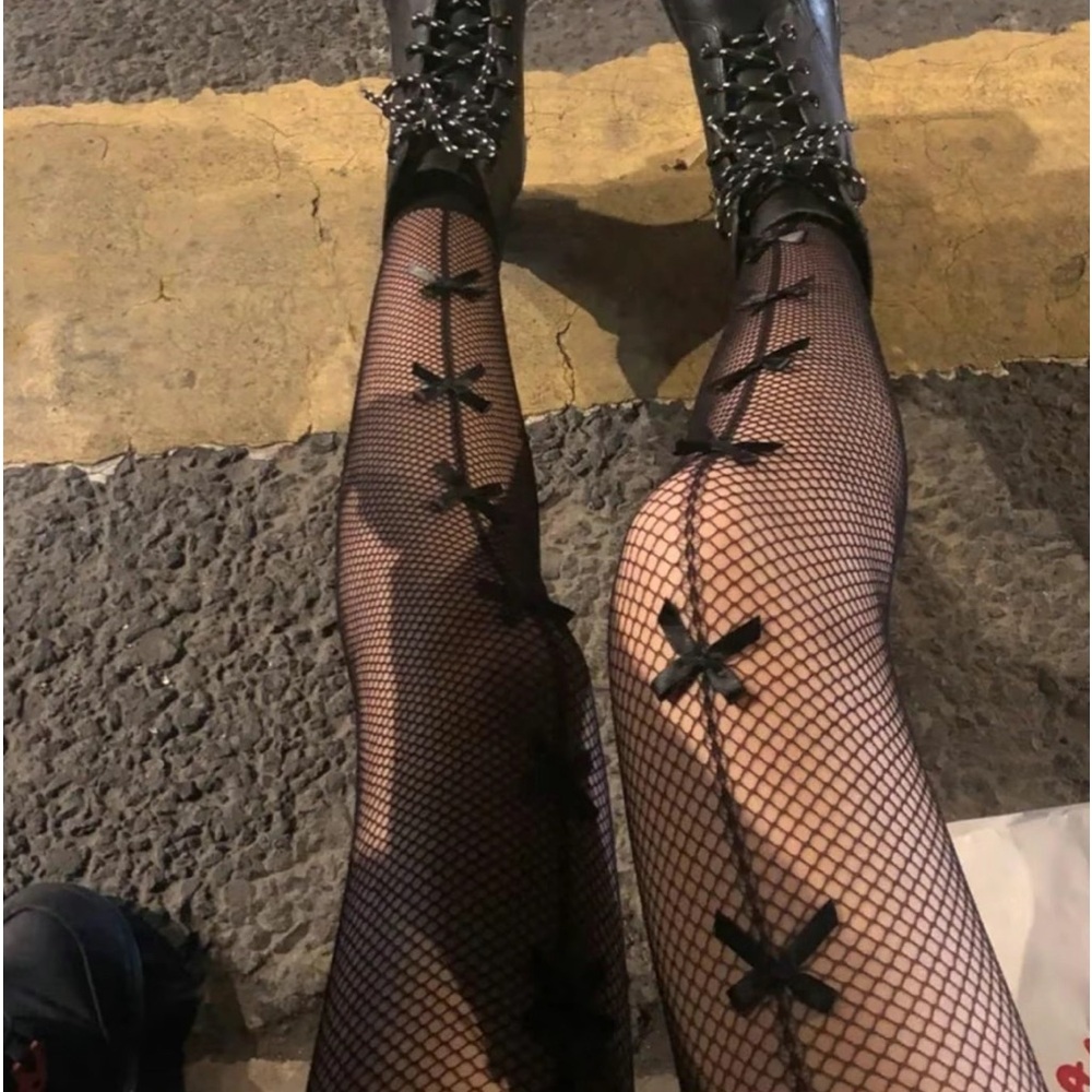 NEVER WORN Women's Minimalist Basic Bow Decor Fishnet Tights